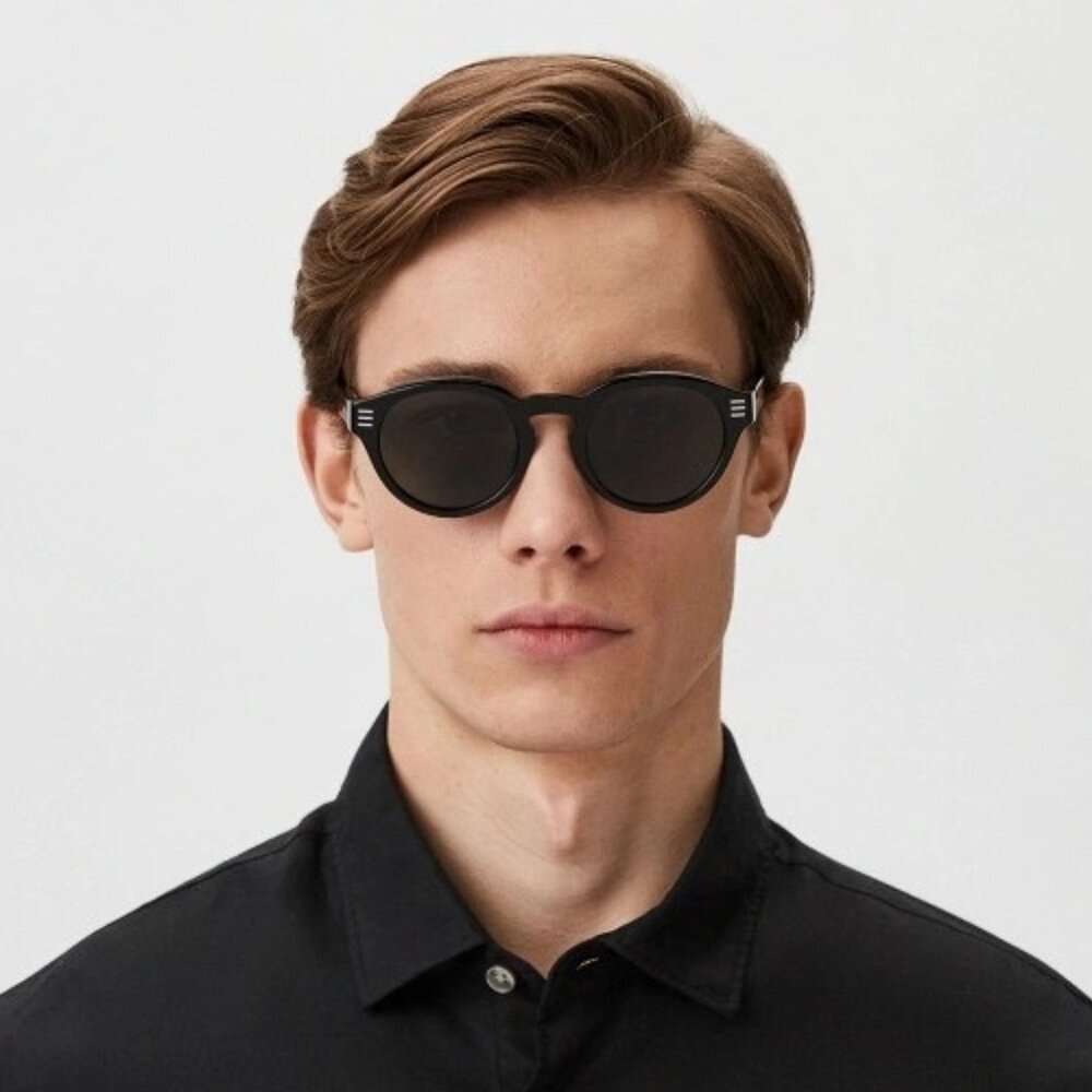BRAND NEW Burberry BE4404 300187 Black Grey Oval Unisex Sunglasses BE4404